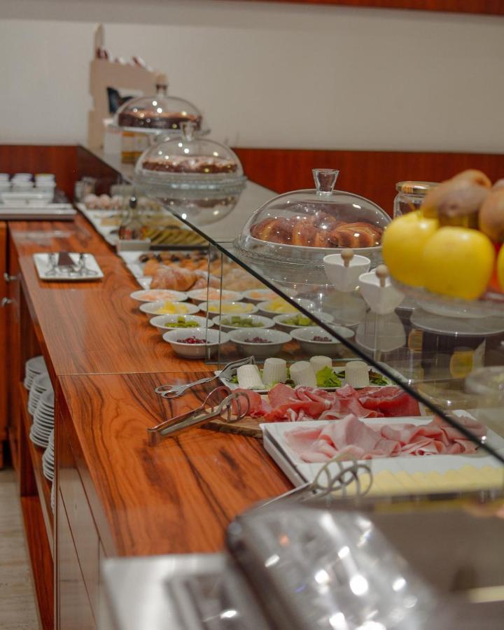 Hotel Dei Cavalieri Caserta - La Reggia Kültér fotó