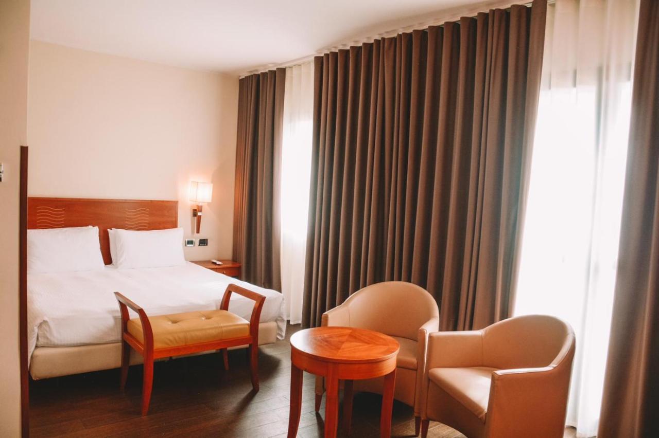 Hotel Dei Cavalieri Caserta - La Reggia Kültér fotó