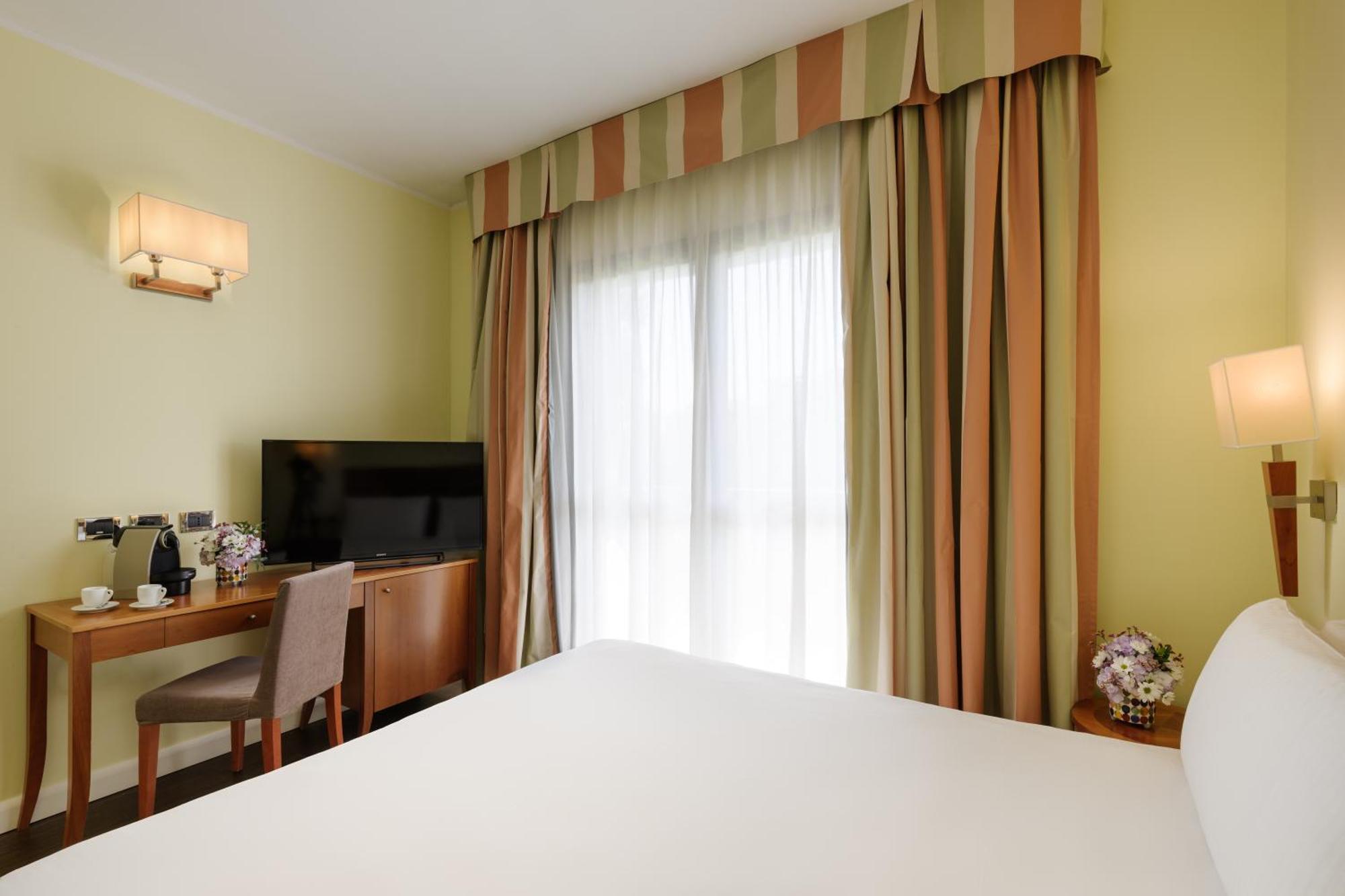 Hotel Dei Cavalieri Caserta - La Reggia Kültér fotó